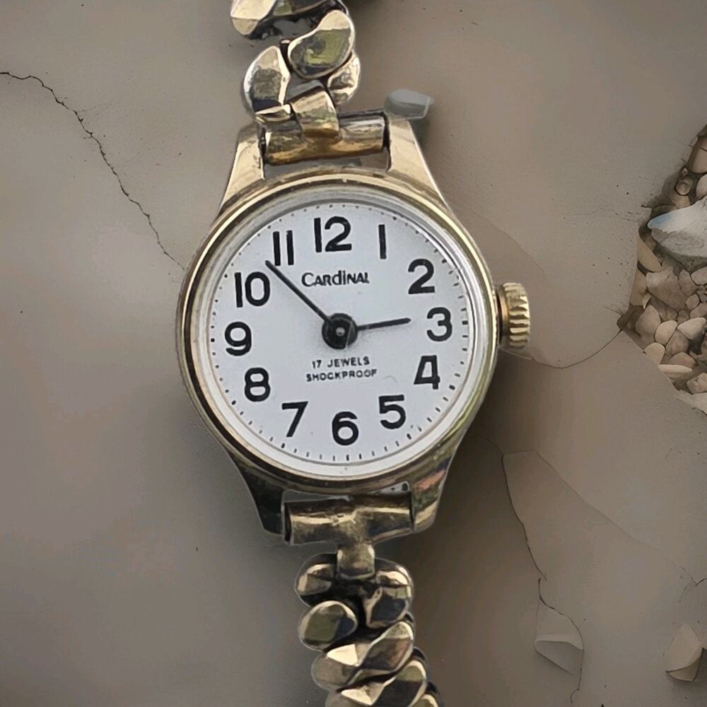Ladies Vintage 50s Cardinal 17 Jewels Rare Back Mechanical Wind Watch Runs Well